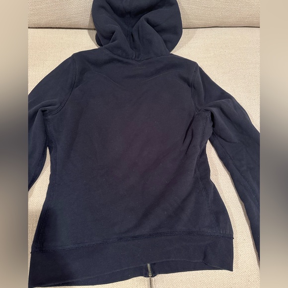 Hollister Women's Black Hoodie - Picture 13 of 16
